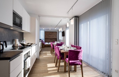 Gries Apartment | Comfortable family stay with a balcony