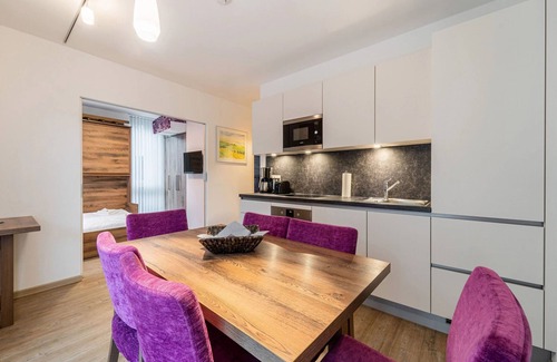 Gries Apartment | Comfortable family stay with a balcony