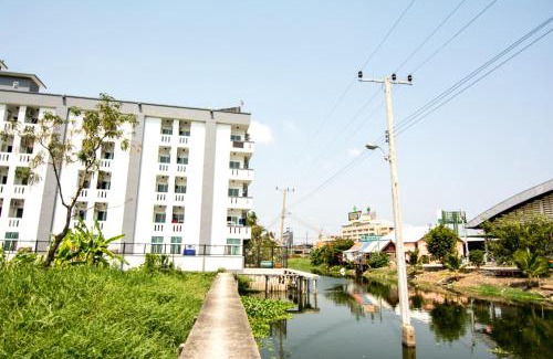 Bang Phli Hotel | At Ease Hotel Suvarnabhumi