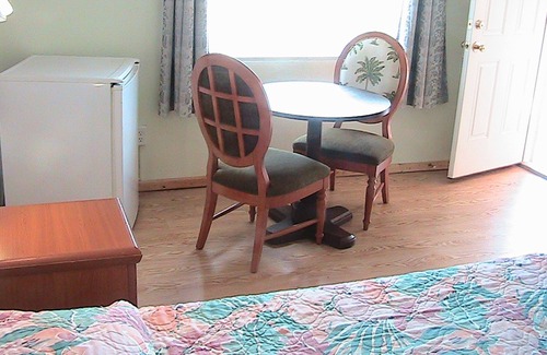 Glenwood Hotel | At Home Express Tangerine Inn