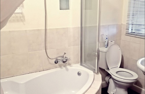 Upington House | At Home Guesthouse