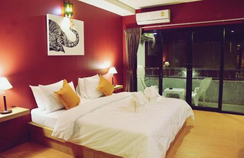 Khuekkhak Hotel | At Home Khaolak