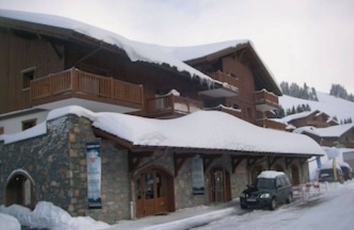 Bisanne 1500 Apartment | At the foot of the Ameria gondola, Locations-Lessaisies Bisanne