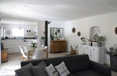 Flayosc Villa | at the heart of a green setting