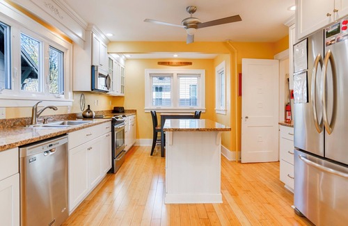 Penn Yan Cottage | At The Lake - 4 Bedroom, 3.5 Bath Contemporary