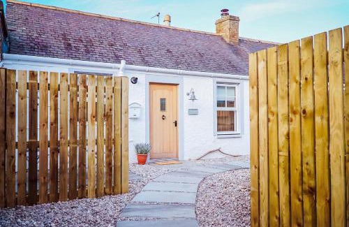 Broughty Ferry House | At The River