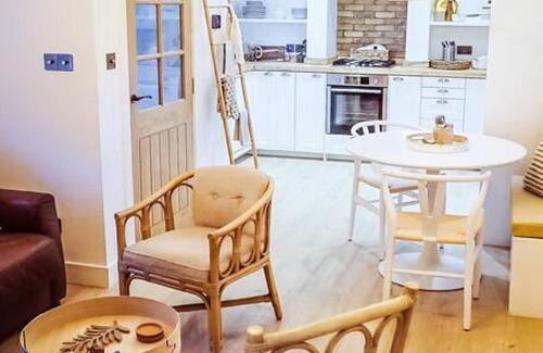 Broughty Ferry Cottage | At the River - If you're fond of sand dunes