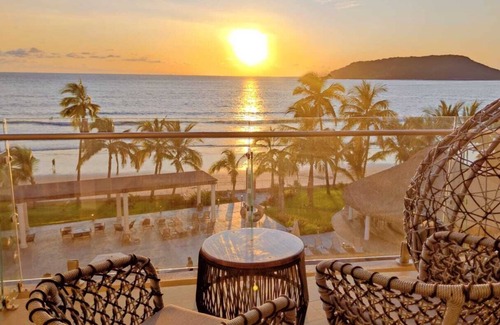 Zona Dorada Apartment | Atardecer Mágico en la Zona Dorada de Mazatlán