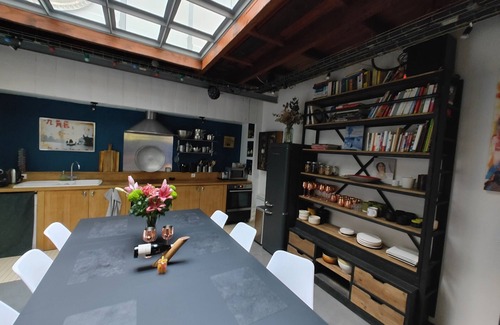 14th Arrondissement House | Atelier D'artiste - Loft Avec Cour Boisée