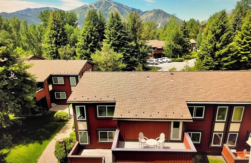 Elkhorn Condo | Atelier Mountain Retreat - 2 bedroom 2 bath, ground floor 5 SV amenities passes