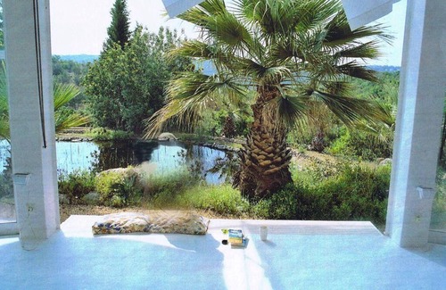 Fonte do Bispo House | Atelier-Studio 90m2, flooded with light, near the sea, pool, air conditioning, wifi, TV and art