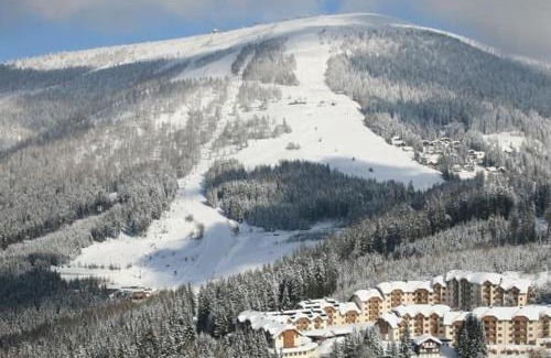 Kanzelhohe Apartment | Atemberaubende Aussicht, direkter Pistenzugang