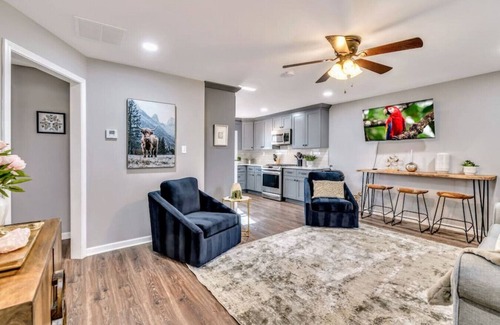 Chamblee House | ATH - Chamblee - 2BR -Pet Friendly -Ranch (lawson)