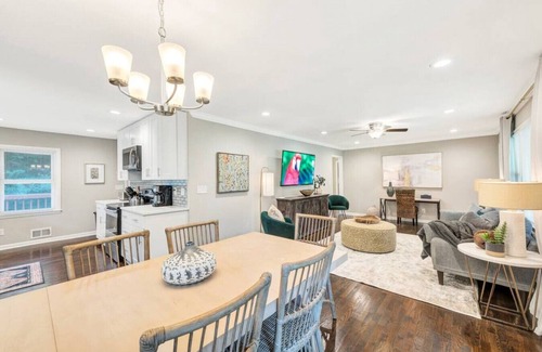 Fair Oaks House | ATH - Sleeps 6 - 3 Beds - Pet Friendly - 1376 (ST1)
