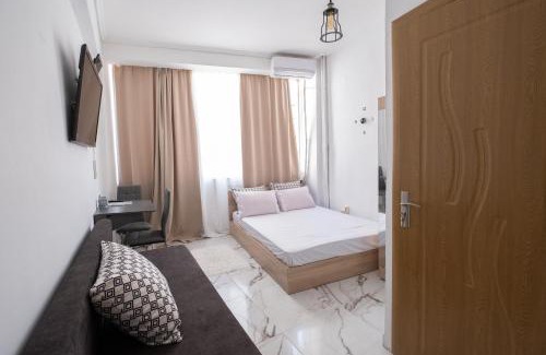 Drama Apartment | Athanias Studio II