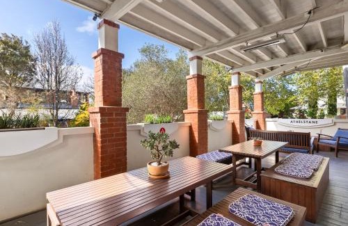 Queenscliff Hotel | Athelstane Hotel