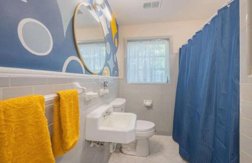 Athens House | Athens MCM Inn