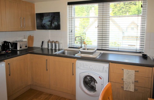 Pitlochry Apartment | Atholl Rd Self Catering - 127 Central Location