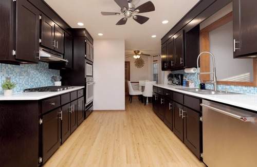 Warner Robins House | AtHome+1 Stay | Close to RAFB | 2 Car Garage
