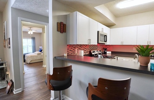 Old Fourth Ward Apartment | Atlanta Downtown Midtown Old Fourth Ward. Location Location Location!