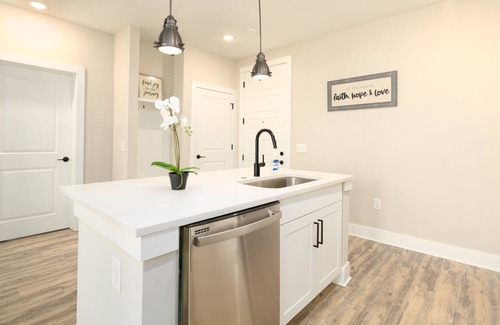 Summerhill Apartment | Atlanta’s Summerhill Stay