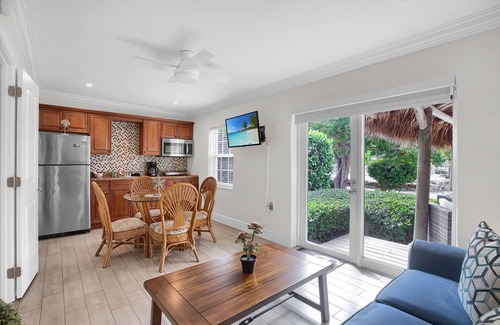 Tavernier Hotel | Atlantic Bay Resort