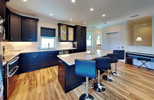 Painters Walk House | Atlantic Beach House | Spacious Home w. Elevator + Easy Beach Access