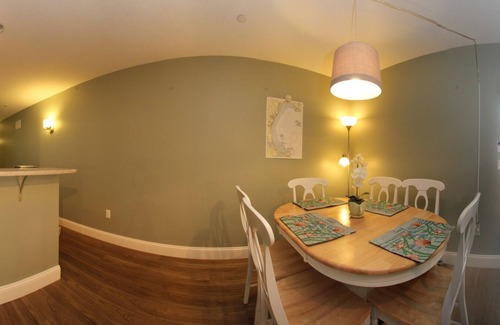 Old Orchard Beach Condo | Atlantic Ocean Suites - Sand Dollar Suite 5