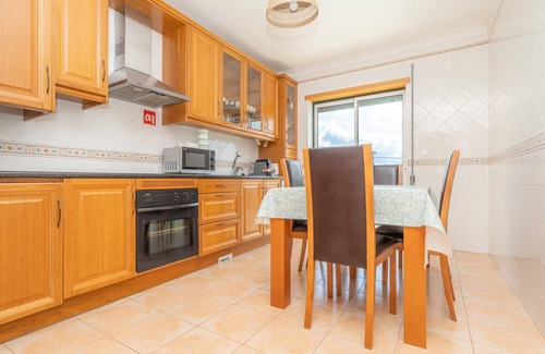 Figueira da Foz Apartment | Atlantic Ocean Pool Apartment