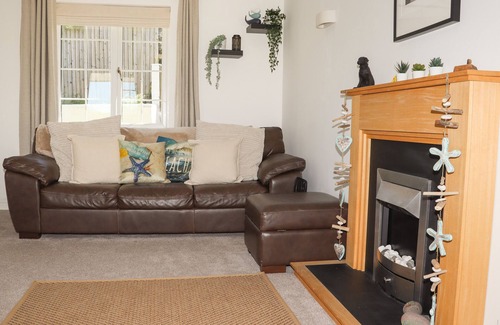 Poundstock Cottage | ATLANTIC VIEW, pet friendly, with a garden in Bude
