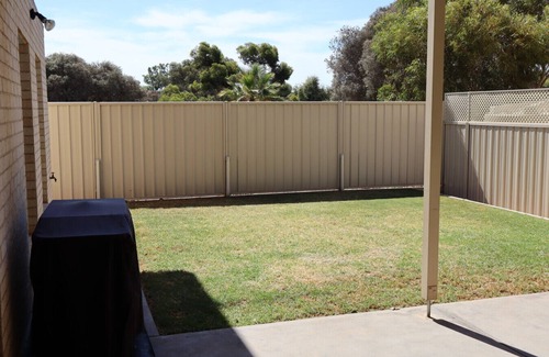 Port Hughes House | Atlantis - Modern Well Equipped Home Near the Beach