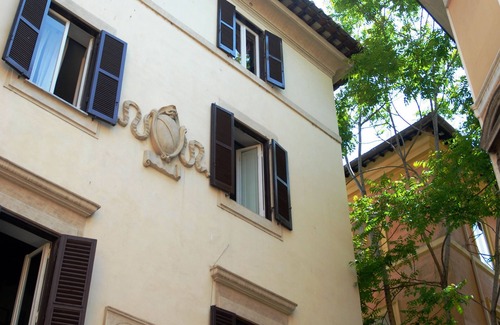 Trastevere House | Atmosphera Trastevere, Glamour Apt in the Center