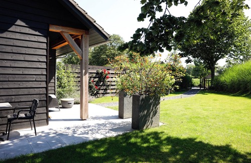 Wilbertoord Apartment | Atmospheric luxury holiday home – spacious garden – 5 minutes from the forest.