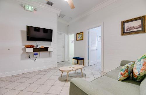 Historic Seaport Apartment | Atocha Cottage - Harbor Walk Hideaways