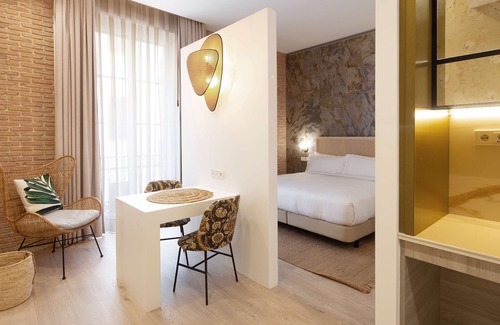Golden Triangle of Art Hotel | Atocha Hotel Madrid, Tapestry Collection by Hilton
