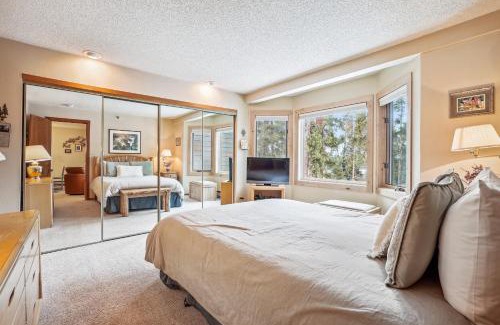 Historic District House | Atrium 106