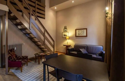 Roman Quarter Apartment | Atriums Apartment Quovis Domus, an enchanting nest in the heart of city centre