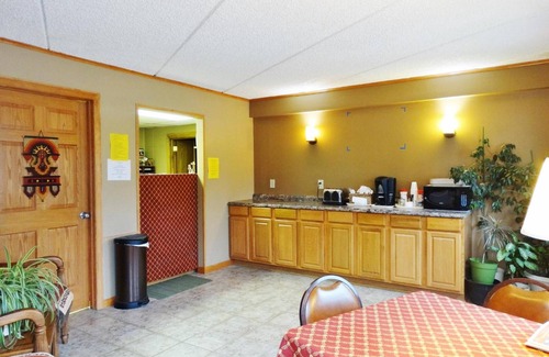 Attica Hotel | Attican Motel