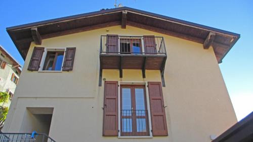 Vesio Apartment | Attico Florian Vesio by Gardadomusmea