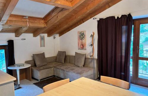 Vesio Apartment | Attico Florian Vesio by Gardadomusmea