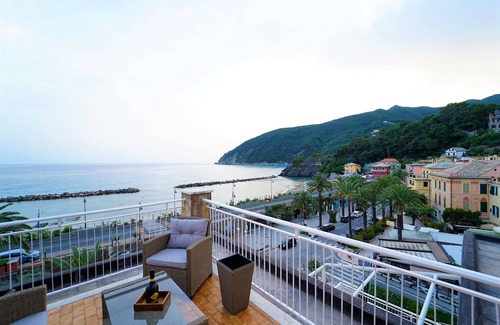 Moneglia Condo | Attico tra cielo e mare 010037-LT-0628