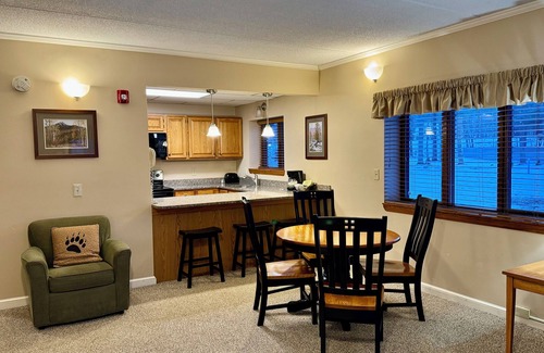 Bartlett Condo | Attitash First Floor Studio Sleeps 4