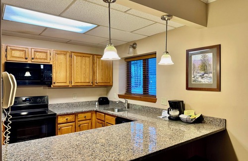 Bartlett Condo | Attitash First Floor Studio Sleeps 4