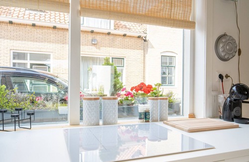 Scherpenisse House | Attractive 4 person vacation home in Scherpenisse, Tholen