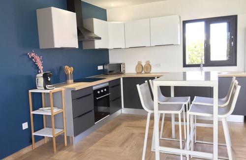 Saint-Benoit Apartment | Attractive new cocoon on the east side of the island