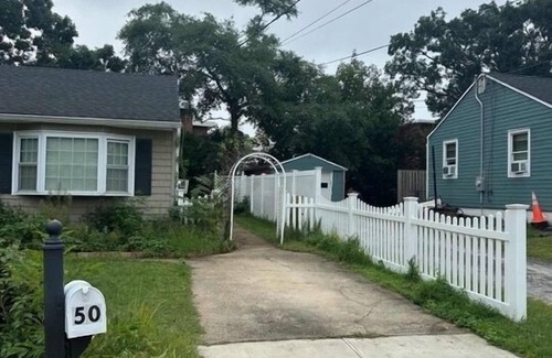 West Babylon House | Attractive place on wonderful location where you can enjoy with your loved once