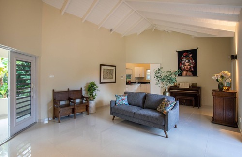 Willemstad House | Attractive villa in Jalousie resort with garden and pool communal
