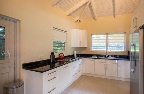 Willemstad House | Attractive villa in Jalousie resort with garden and pool communal