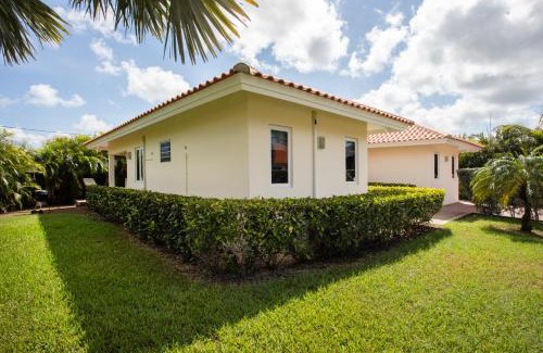 Sun Valley House | Attractive villa in resort