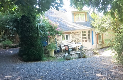 Bacilly House | attractively restored detached cottage with garden